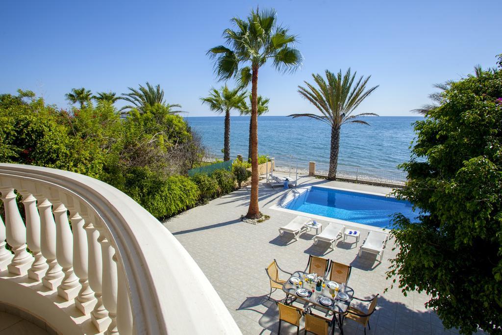 Meneou Beachfront Villa Sunset Periwolia Pokój zdjęcie