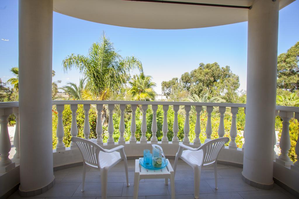 Meneou Beachfront Villa Sunset Periwolia Pokój zdjęcie
