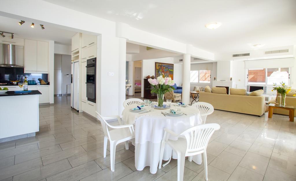 Meneou Beachfront Villa Sunset Periwolia Pokój zdjęcie