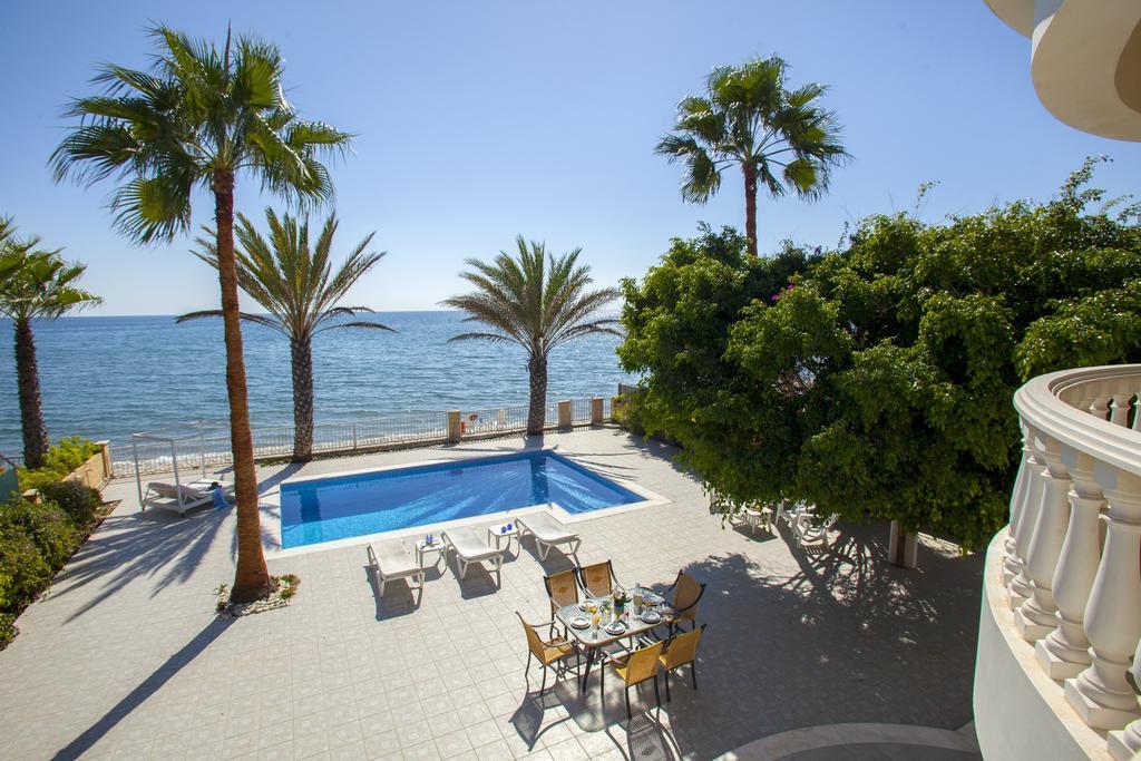 Meneou Beachfront Villa Sunset Periwolia Pokój zdjęcie