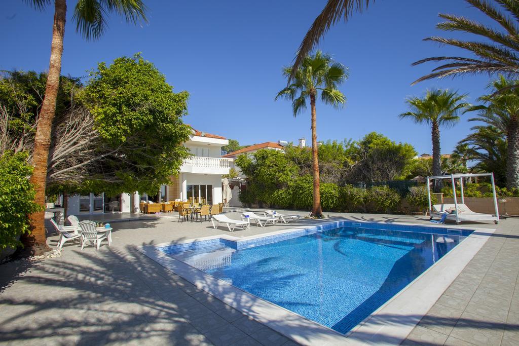 Meneou Beachfront Villa Sunset Periwolia Pokój zdjęcie