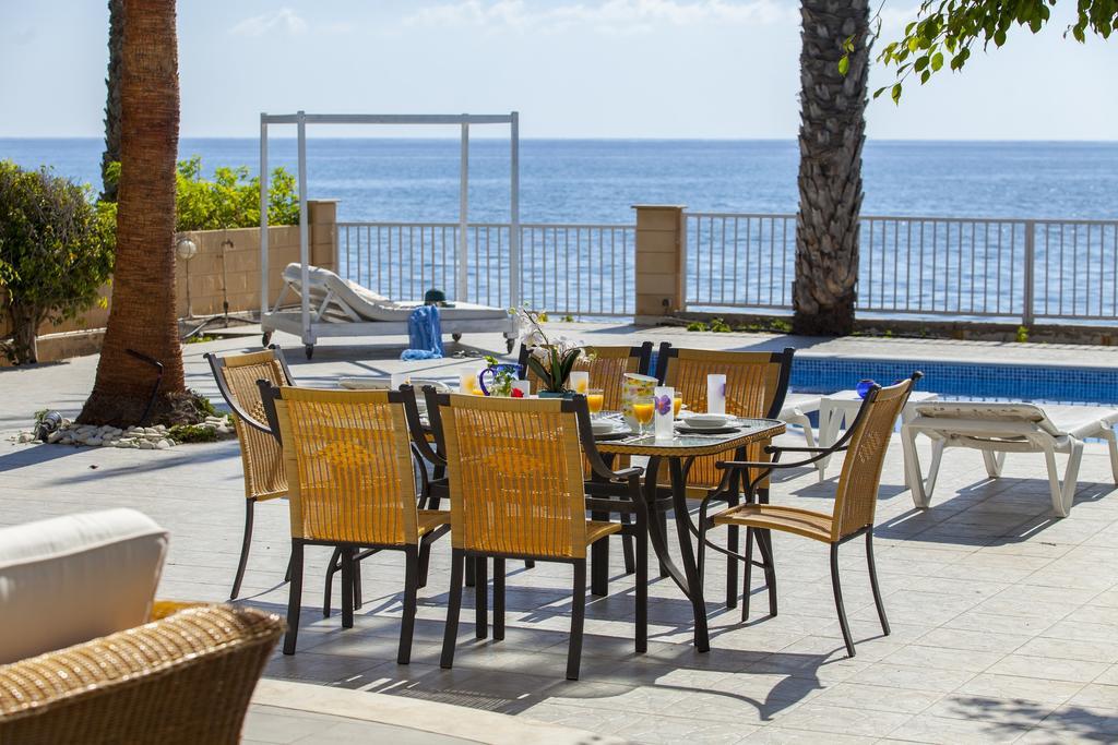 Meneou Beachfront Villa Sunset Periwolia Pokój zdjęcie