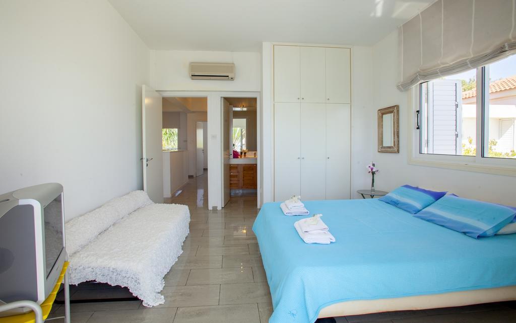 Meneou Beachfront Villa Sunset Periwolia Pokój zdjęcie