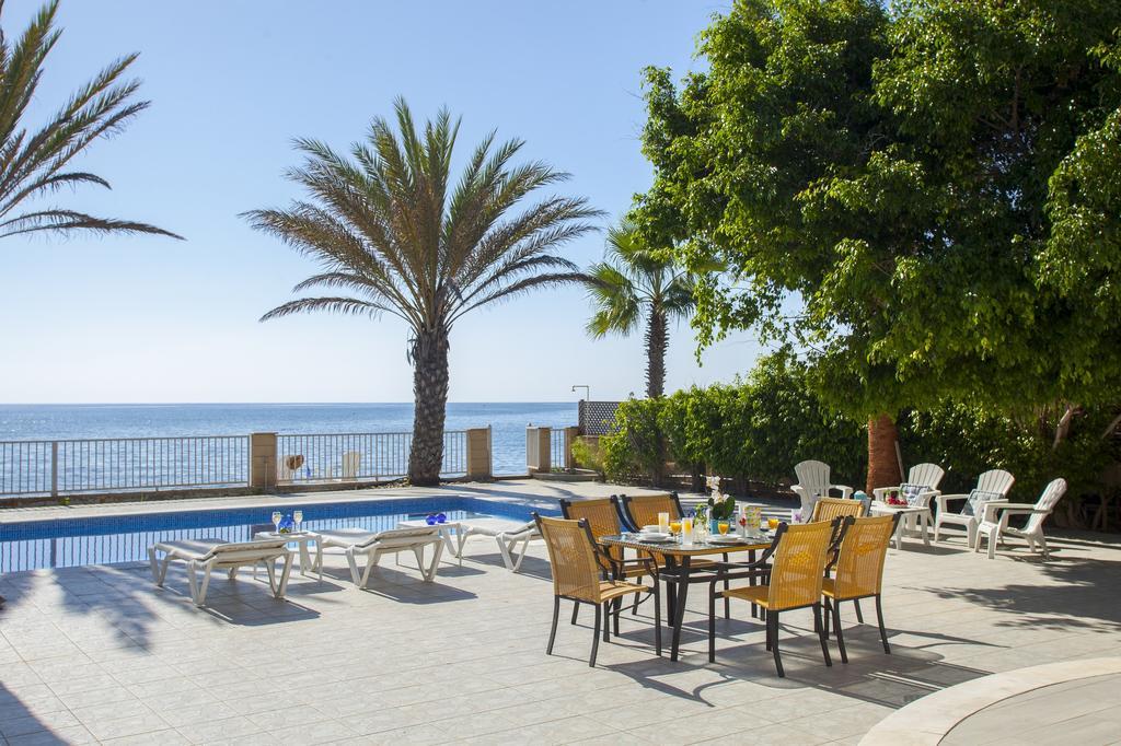 Meneou Beachfront Villa Sunset Periwolia Pokój zdjęcie