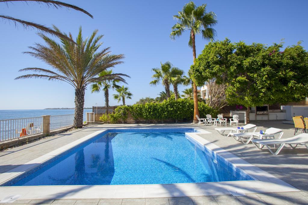 Meneou Beachfront Villa Sunset Periwolia Pokój zdjęcie