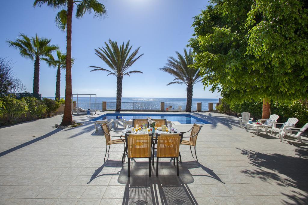 Meneou Beachfront Villa Sunset Periwolia Pokój zdjęcie